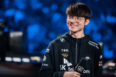 T1 KHIẾN FAN “KHÓC THÉT” KHI QUAY XE CHỌN SKIN CKTG